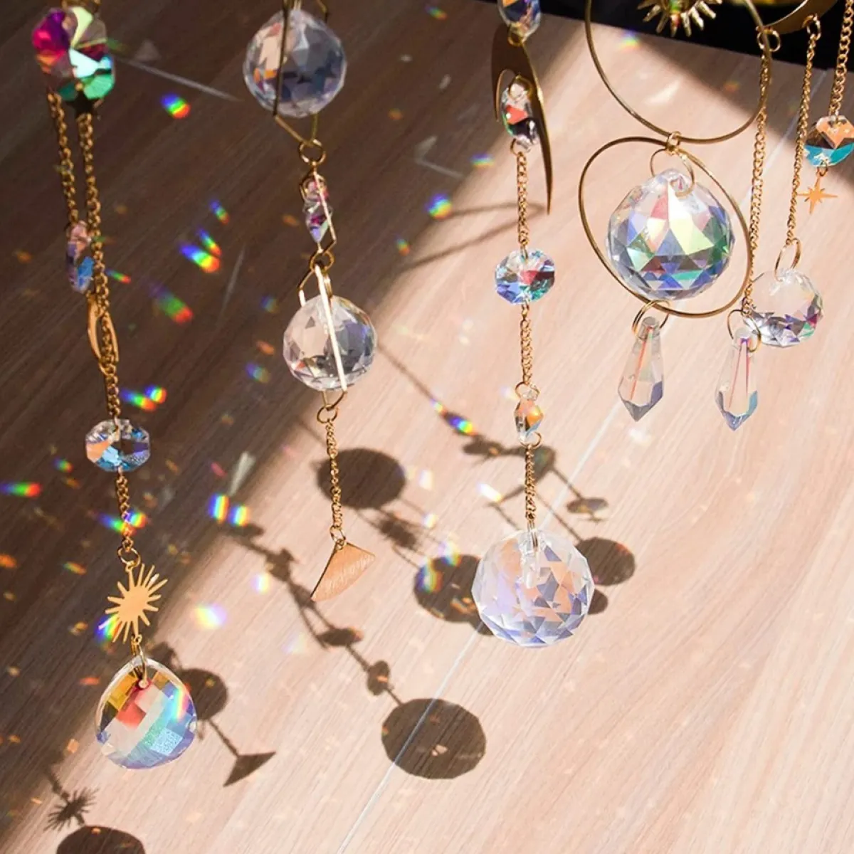 Nuyikaso Kersthanger>5 Stuks Zonnevangers Kristal Hangend Windspel Regenboog Zon Maan Hanger Kristallen Ornament Kristallen Ballen Voor Raam Huis Tuin Kerstmis Dag Feest Bruiloft Decoratie