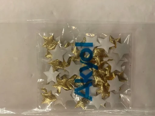 Akyol Kerststukjes> - Kerstversiering - Kerstster - Gouden Sterren - Goud- Versiering - Sterren - 50 Stuks - Feestdagen - Decoratie - Kerstversiering - Kerst Decoratie - Tafel Decoratie Kerst - Kerst