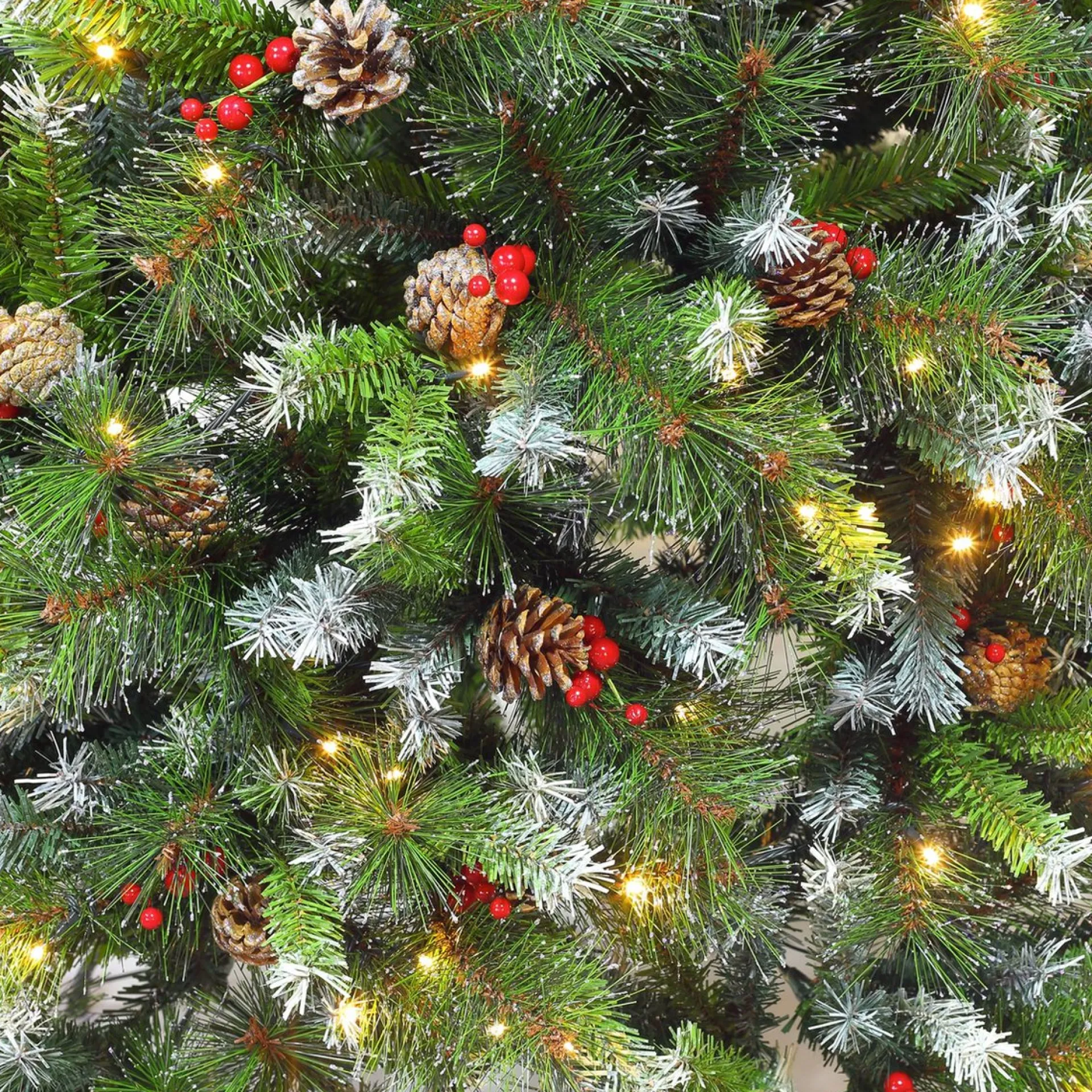 Aliceu0027s Garden Alice's Garden - Deluxe Kunstkerstboom Fringant | 240 Cm| Incl. Verlichting, Decoraties En Voet Store