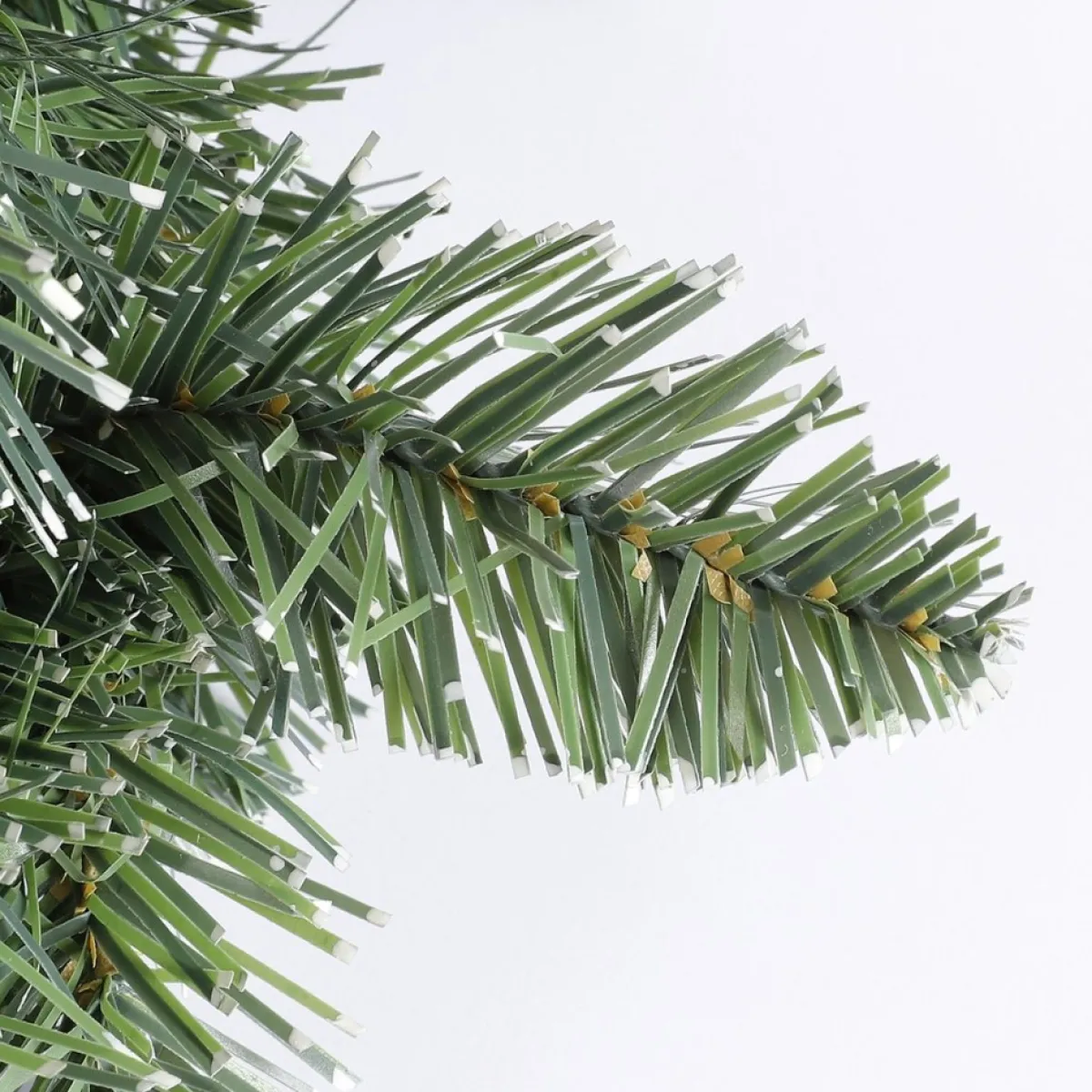 Black Box Kerstkransen> Trees Creston Kerstkrans Met Decoratie - O35 Cm - Frosted Green