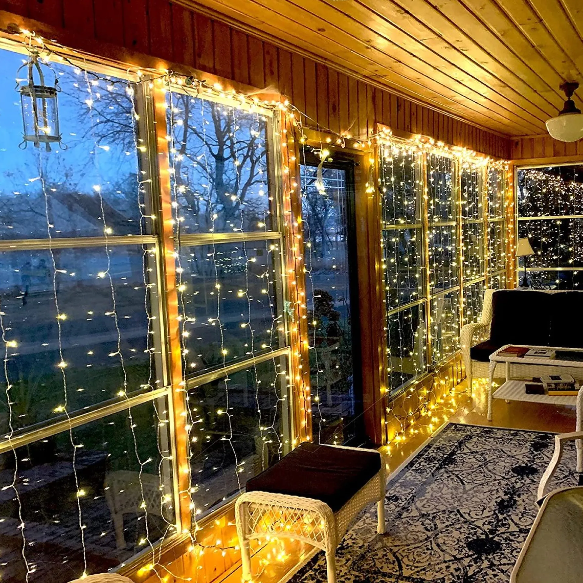 BOTC Led Lichtgordijn Sfeerverlichting - Inclusief Afstandsbediening - Led Kerstverlichting Lichtgordijn - 3 Meter - 300 Lichten - Warm Wit Best Sale