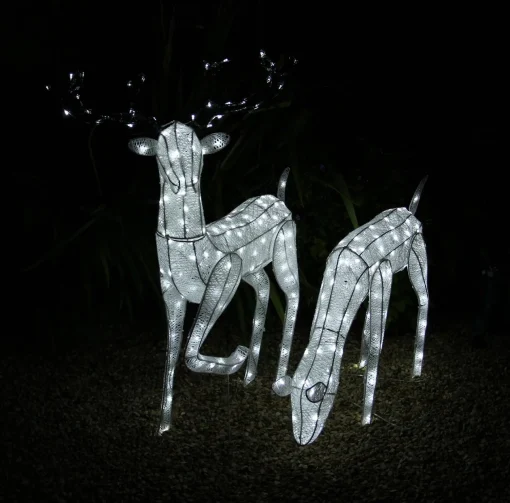 MonsterShop Bundel: Lichtgevend Rendier En Hert - Verlichte Kerstfiguren - 12 Meter Lange Stroomsnoeren - Gratis Bevestiginskits Flash Sale