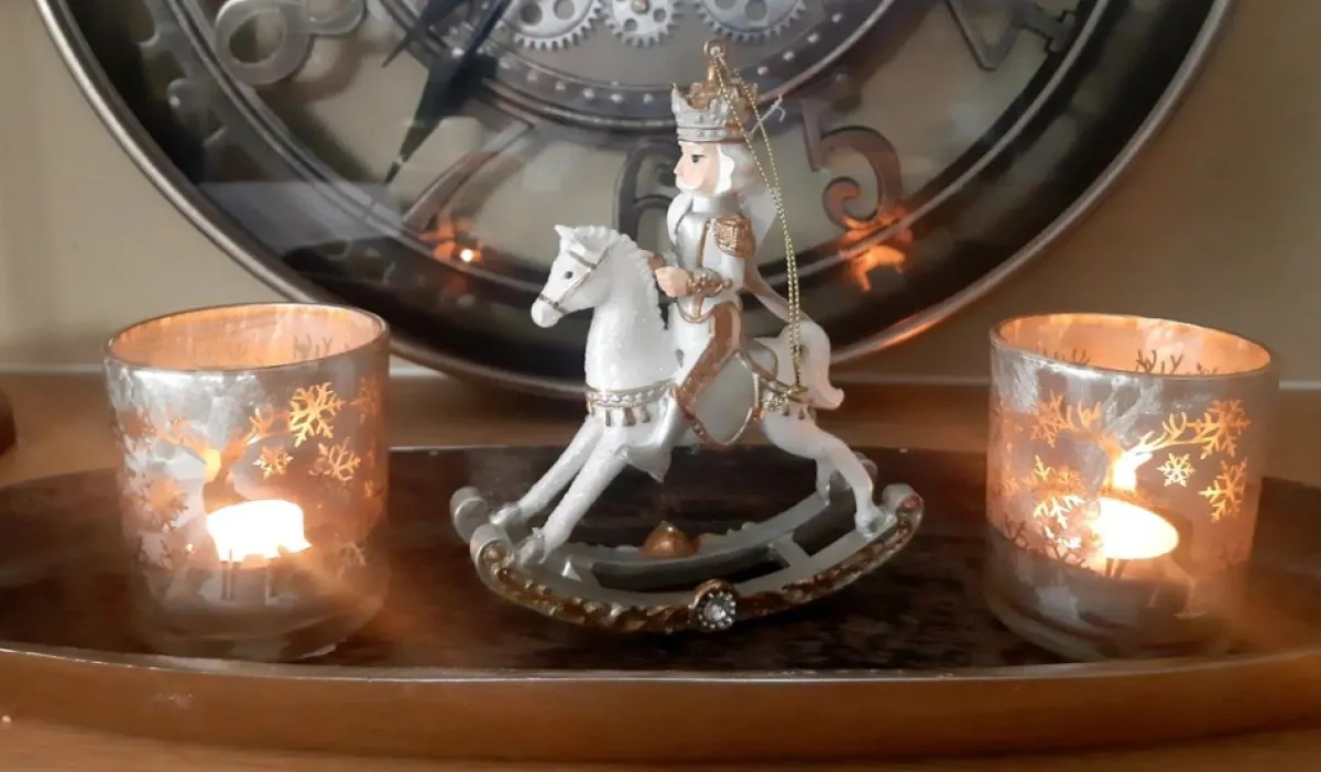 Clayre u0026 Eef Kersthanger>Clayre & Eef Kersthanger Notenkraker 15 Cm Wit Kunststof Kerstbal