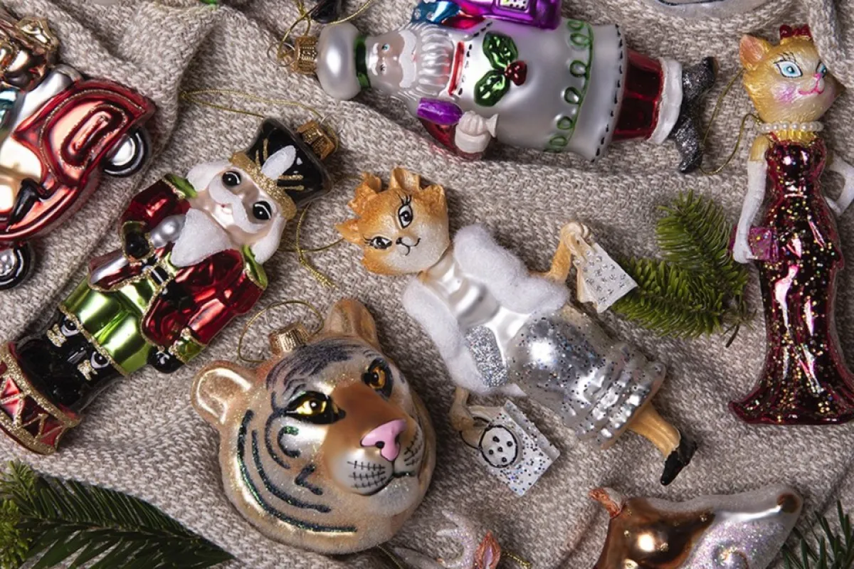 Clayre u0026 Eef Kersthanger>Clayre & Eef Kersthanger Notenkraker 17 Cm Rood Groen Glas Kerstbal