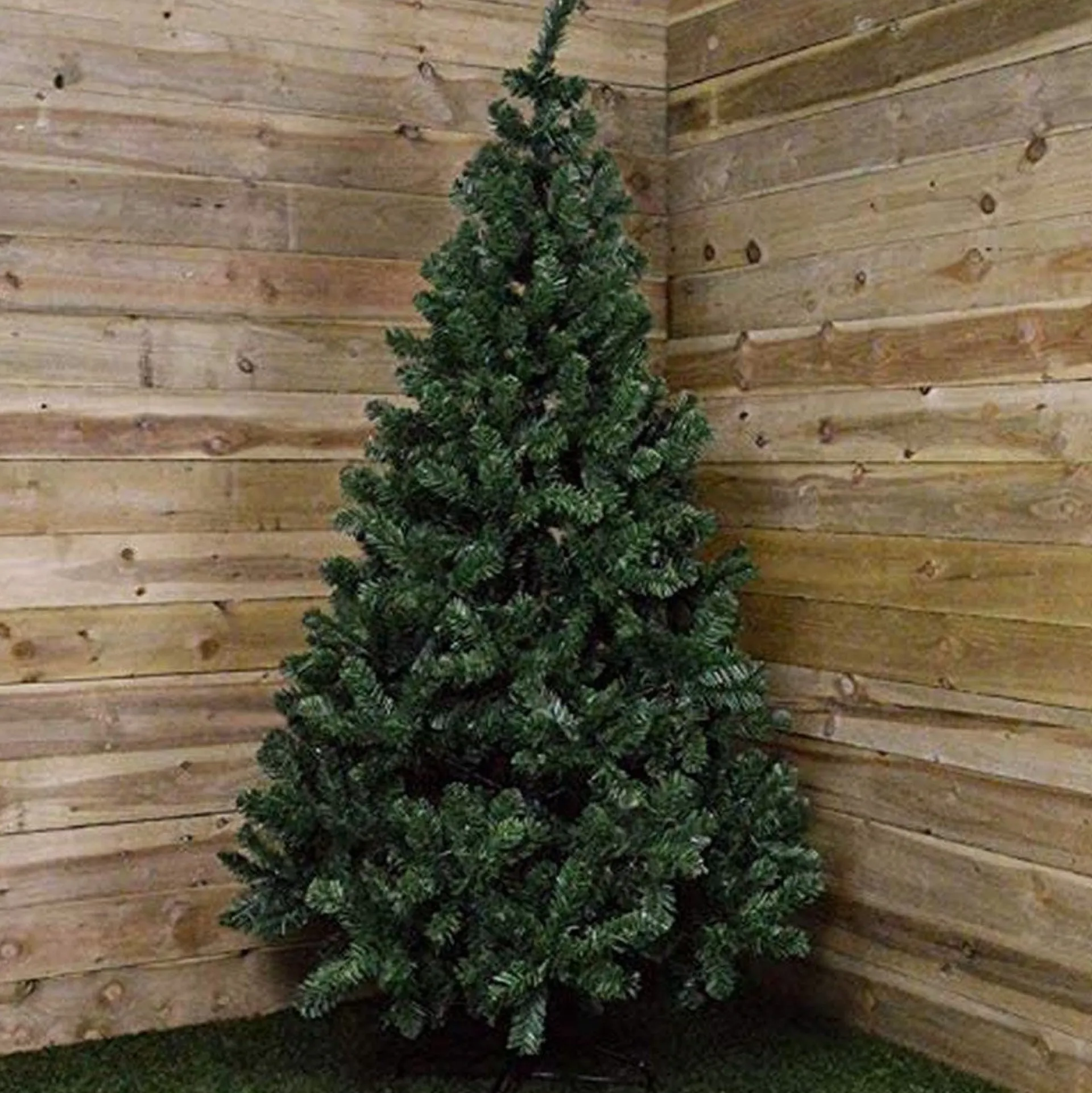 Everlands Imperial Pine Kunstkerstboom - 180 Cm Hoog - Zonder Verlichting Outlet