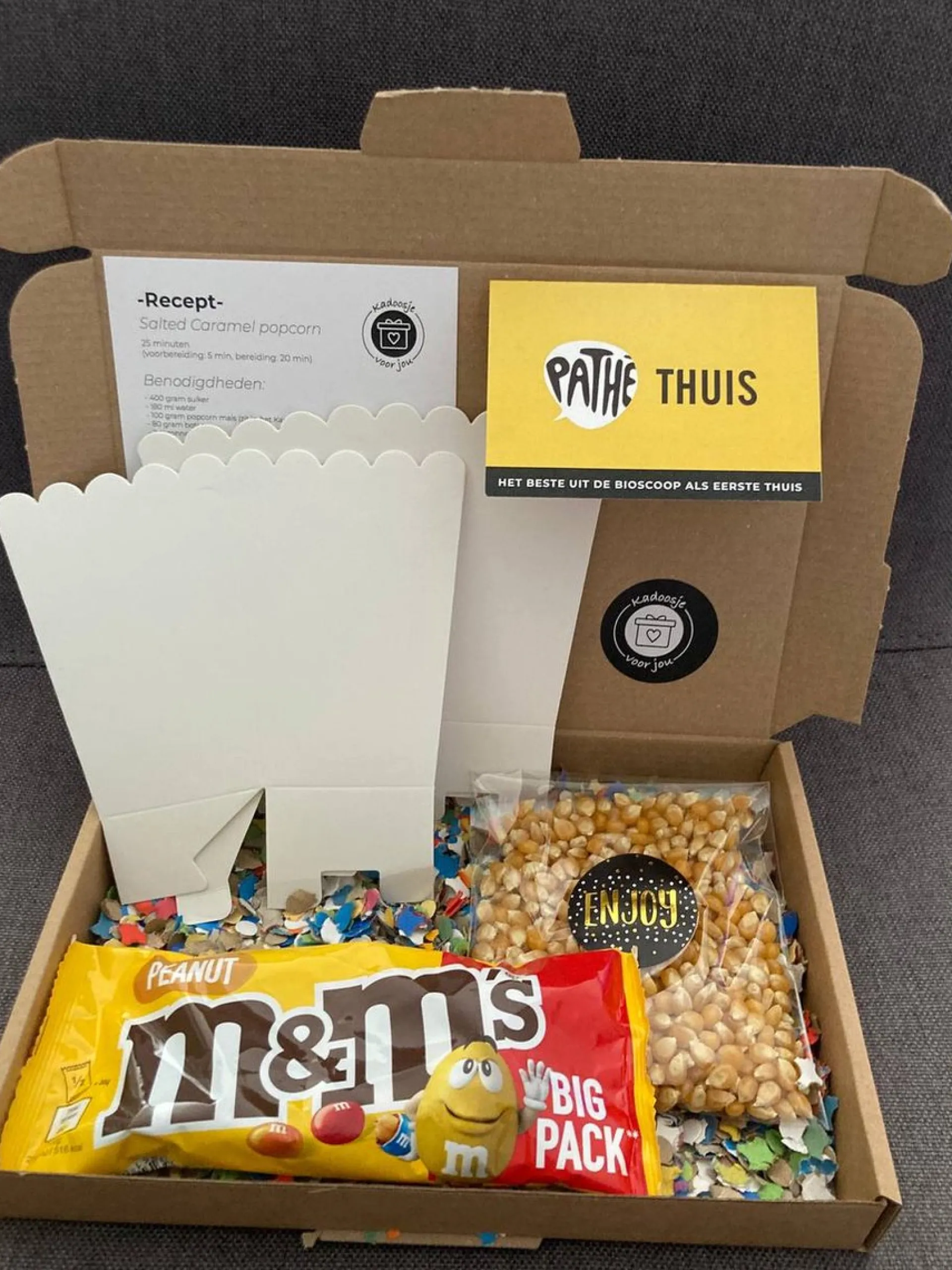 Kadoosje Filmpakket - Pathe Thuis - Cadeaupakket Met Film Voucher - Popcorn Met 2 Mini Popcornbakken En Recept - Brievenbus Cheap