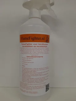 FlameFighter brandvertrager Kerststukjes>Flamefighter 1 Liter Brandvertrager Voor Kerstbomen, Kersttakken En Kerststukjes. 1 Liter Is Voldoende Voor 1 Kerstboom Van 2 Meter Of Meerdere Kersttakken En Kerststukjes. Met Invulcertificaat Voor De Brandweer En/Of Verzekering