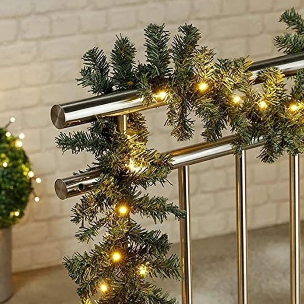 Merkloos Guirlandes>Guirlande Met Verlichting - 2.7 Meter - 30 Led's