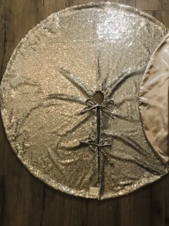 Gustiana ® Kerstboomrok - Kerstboomkleed - Kerstcadeau - Met Zilvere Pailletten O100 Cm - Best Sale