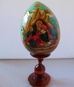 Russisch Kerststallen>Houten Ei Geboorte Van Jezus.