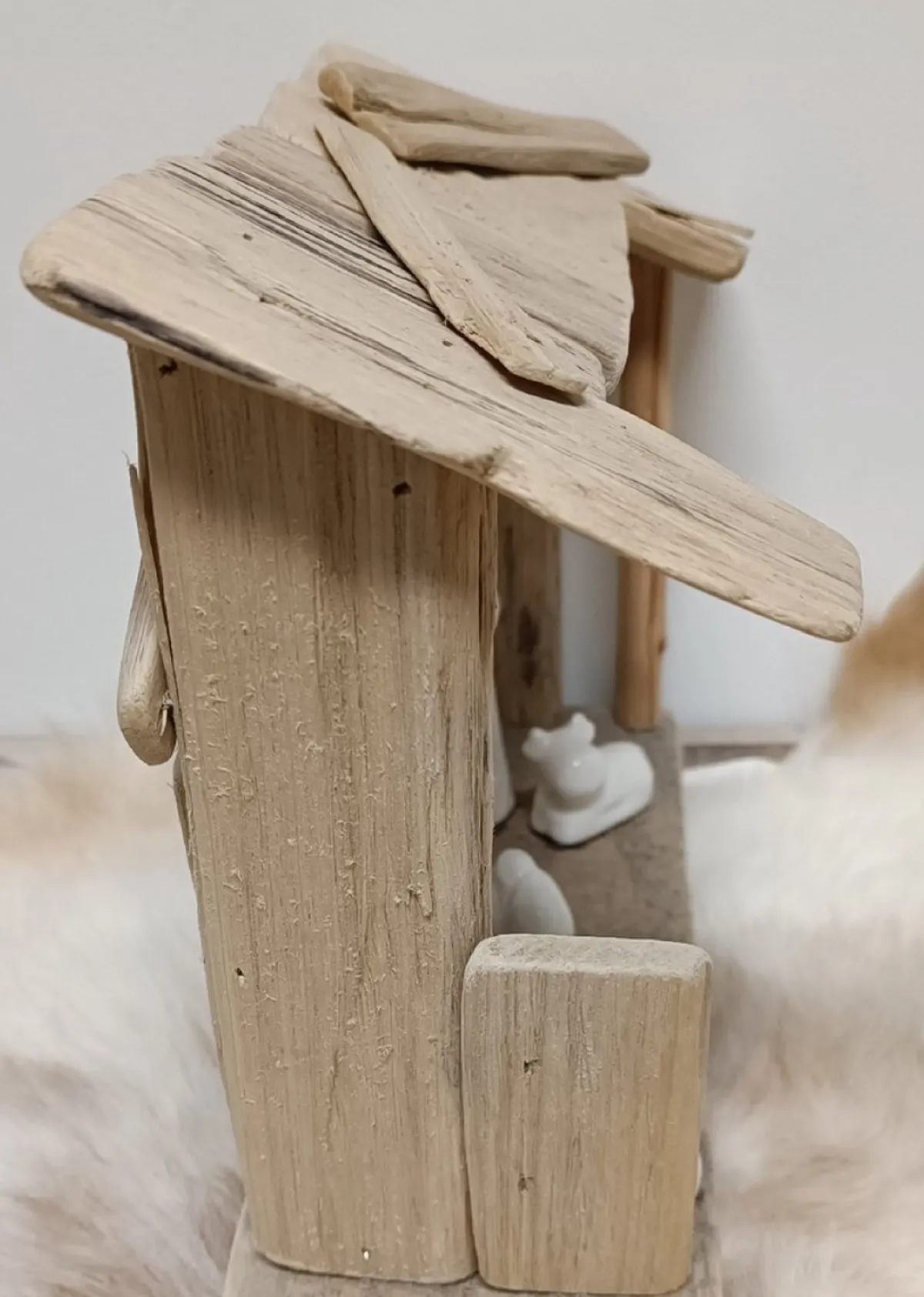 Dream-Living Kerststallen>Houten Kerststal - 6 Delig Keramiek Naturel/Wit