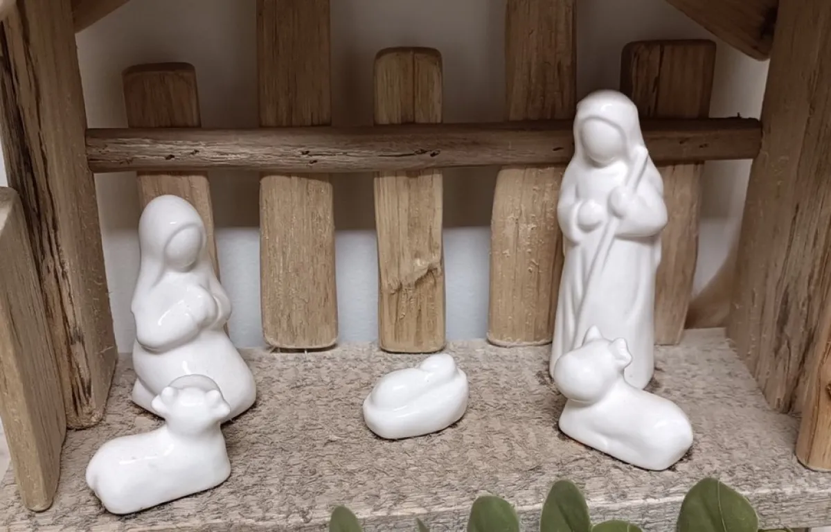 Dream-Living Kerststallen>Houten Kerststal - 6 Delig Keramiek Naturel/Wit