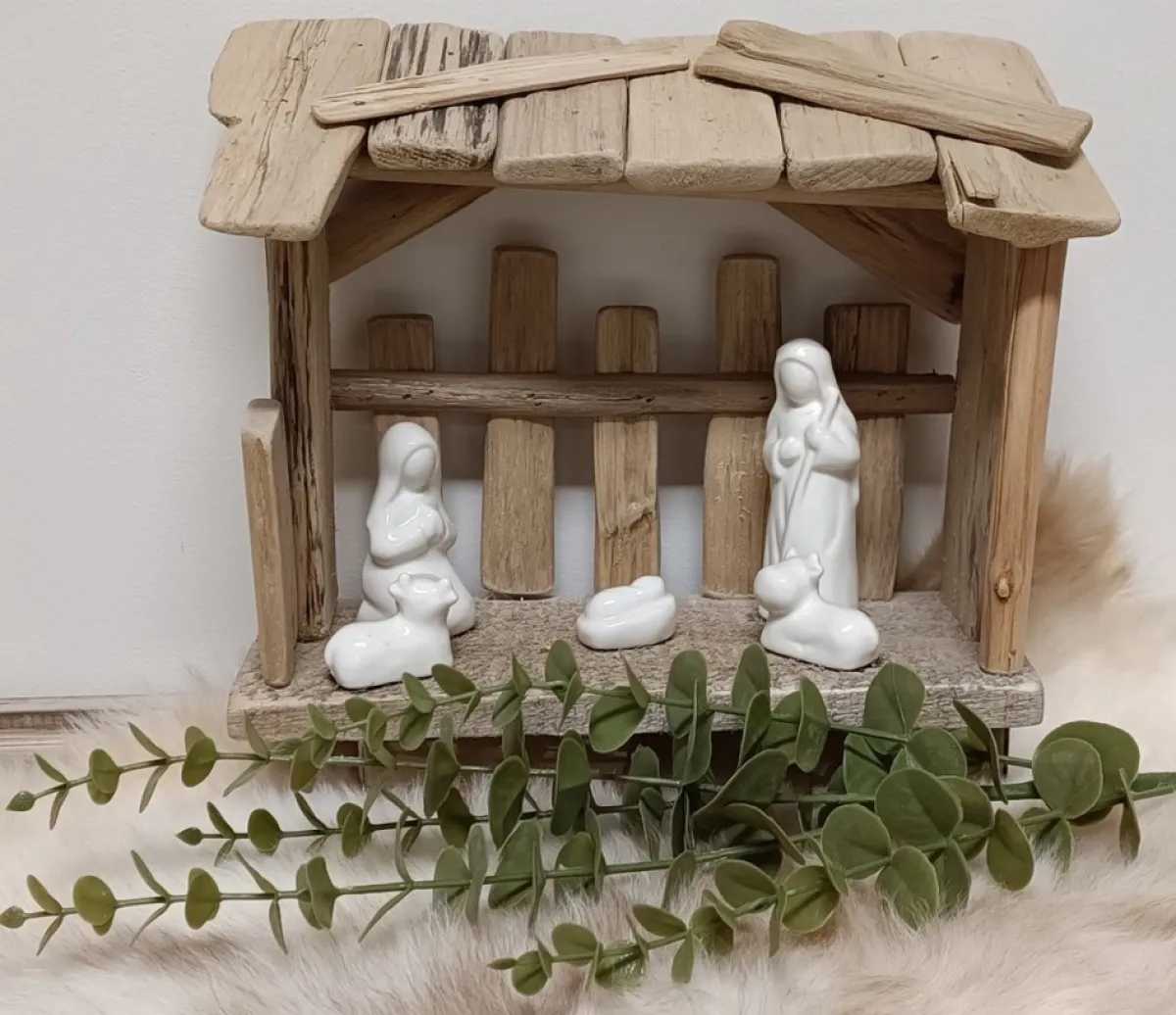 Dream-Living Kerststallen>Houten Kerststal - 6 Delig Keramiek Naturel/Wit