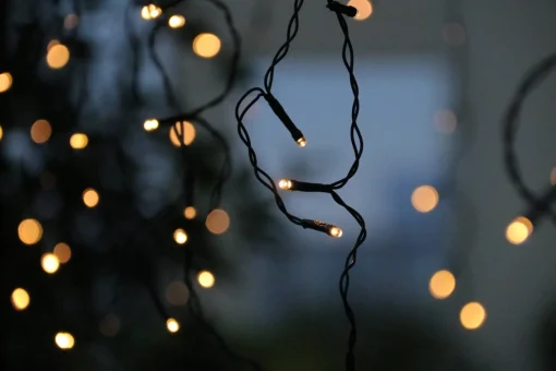 Dailyiled Ijspegelverlichting - Warm Wit Lichtgordijn - 200 Led - 4 Meter - Binnen En Buiten - Koppelbaar Cheap