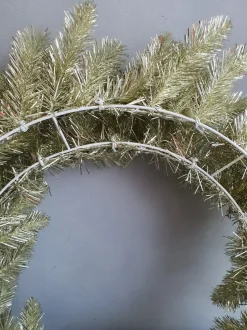 Black Box Kerstkransen></noscript>Kerst Krans Colchester Champagne D65Cm