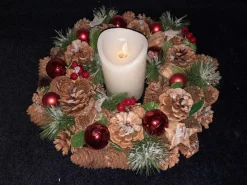 KIESHOP Kerstkransen></noscript>Kerst Krans O 35 Cm Met Decoratie | Sterren, Dennenappels, Besjes, Kerstballen, Sneeuw En Kerstgroen