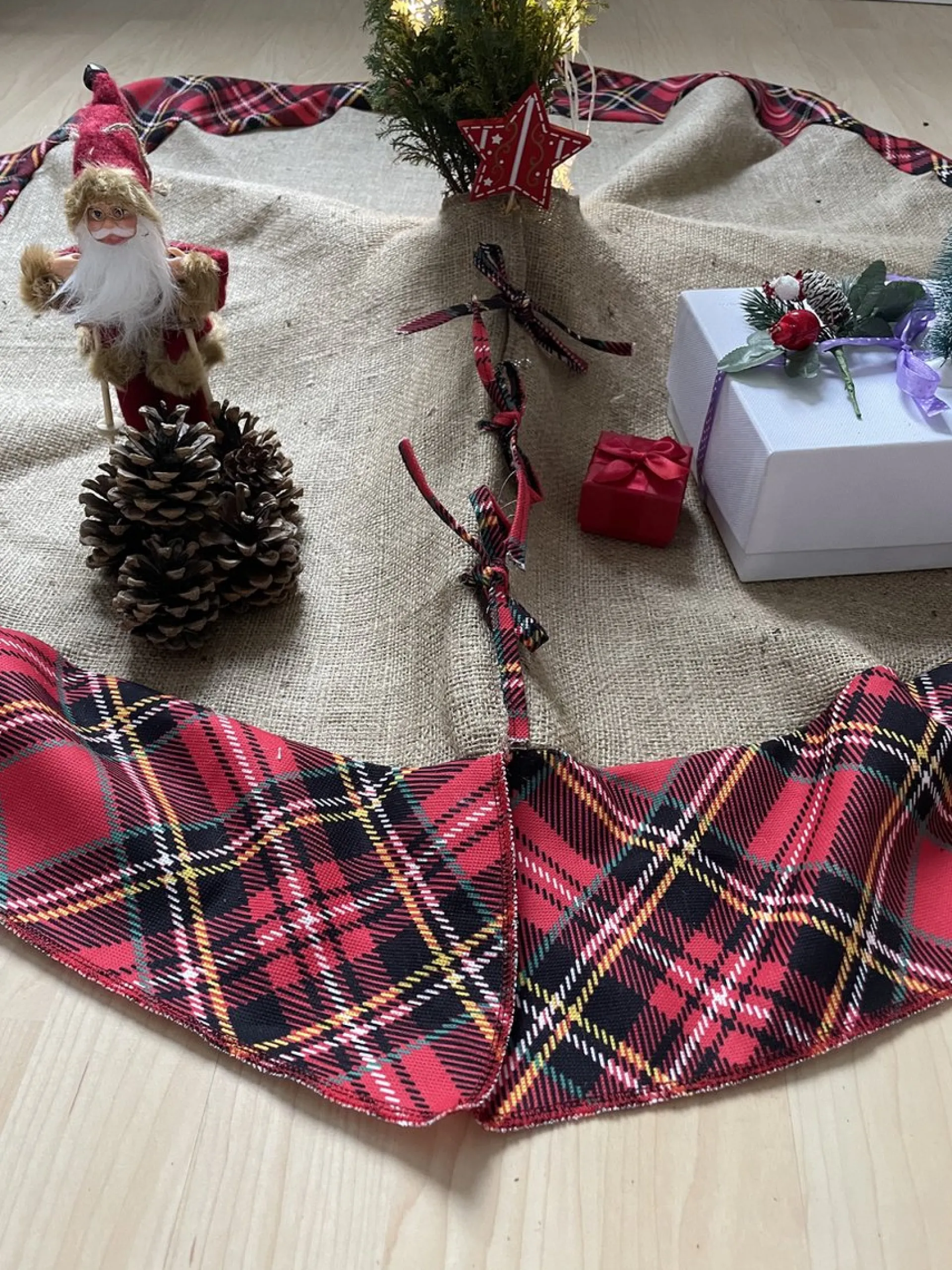 Merkloos Kerstboomrok - Kerstboom Kleed - Kerstboomrok Jute & Schotse Ruit - 118 Cm Diameter Hot