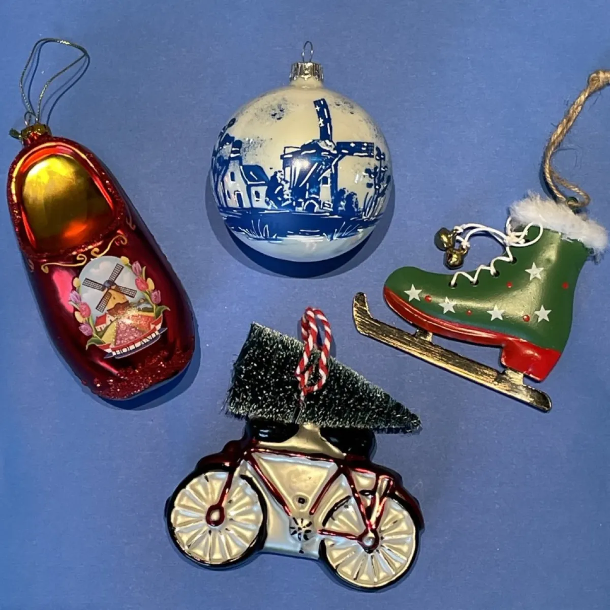 Goodwill Kersthanger>Kersthanger Hollandse Rode Klomp Met Molen En Tulpen - Van Het Merk