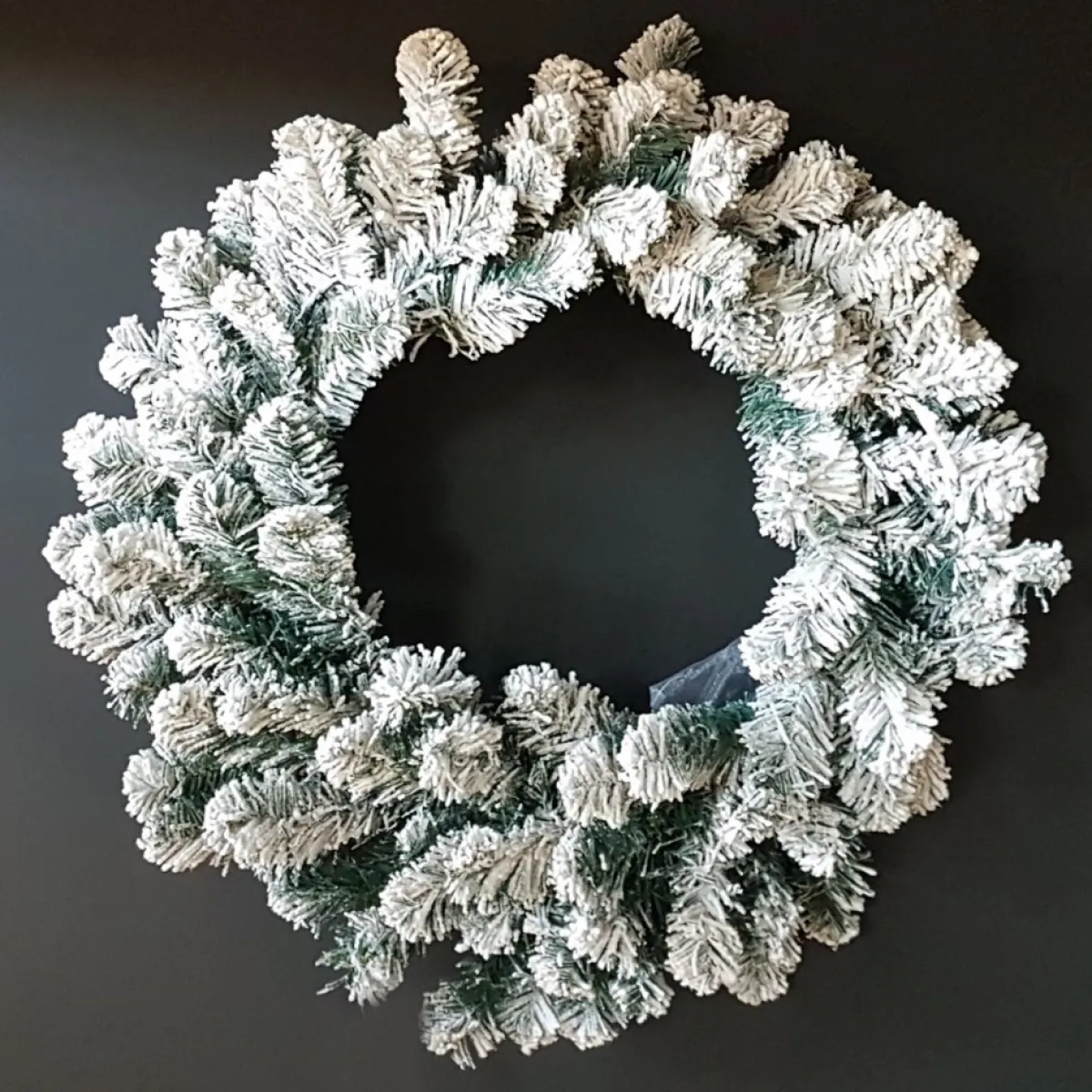 Merkloos Kerstkransen>Kerstkrans Met Led Verlichting - Groen / Wit - O 62 X 16 Cm Hoog.