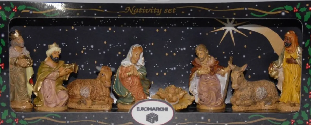 Merkloos Kerststallen>Kerststal Beelden / Figuren 8 Stuks In Doos 39 X 16 X 6,5 Cm - Religieuze Kerstbeelden / Kerststallen Figuren