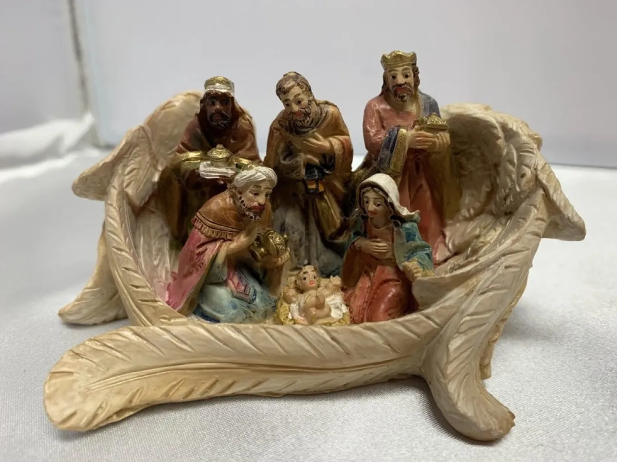 Eigenmerk Home made Kerststallen>Kerststal In Engelen Vleugels