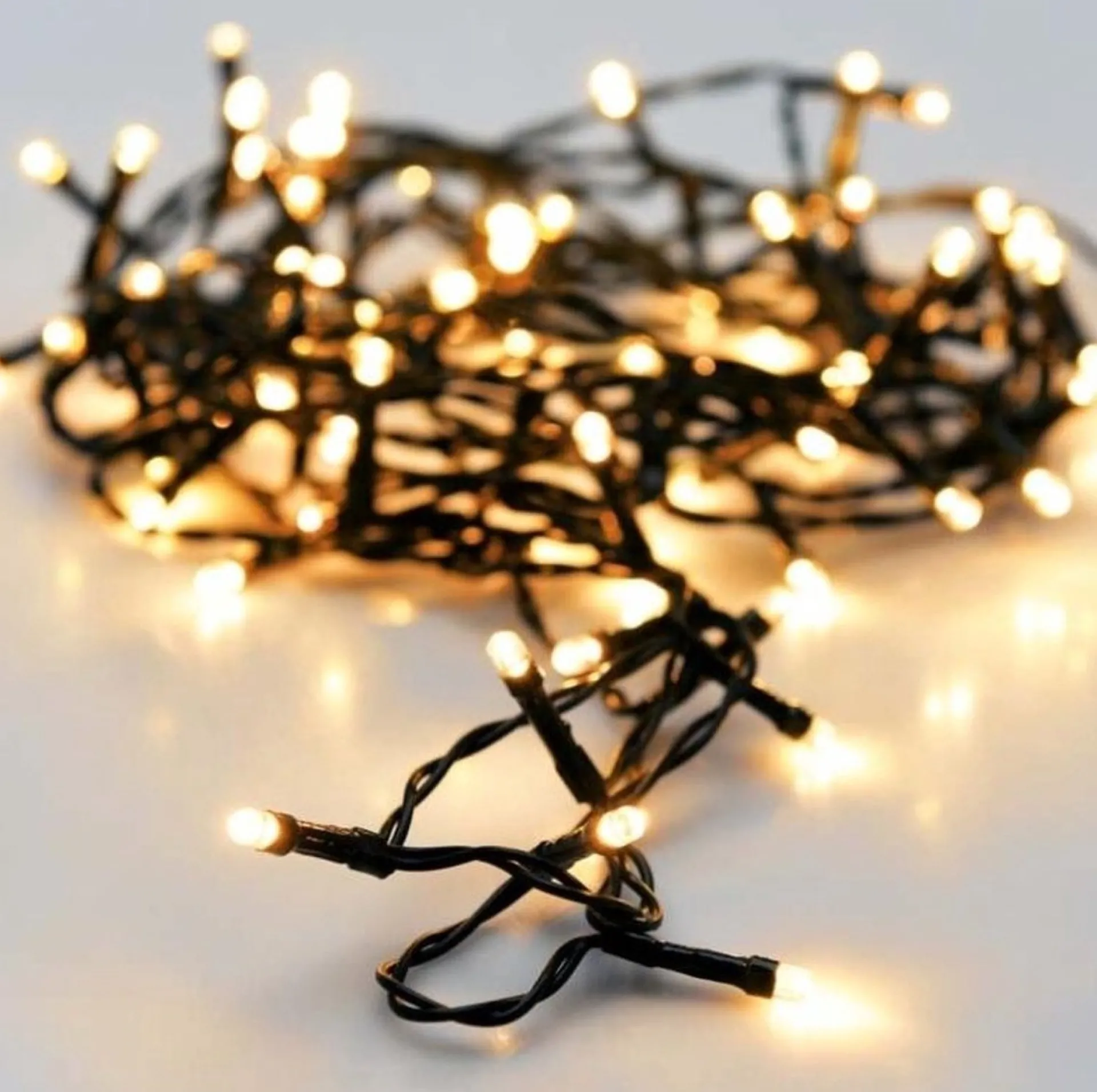 Merkloos Kerstverlichting - Lichtsnoer - 560 Led's - Lengte: 11 Meter - Warm Wit Outlet