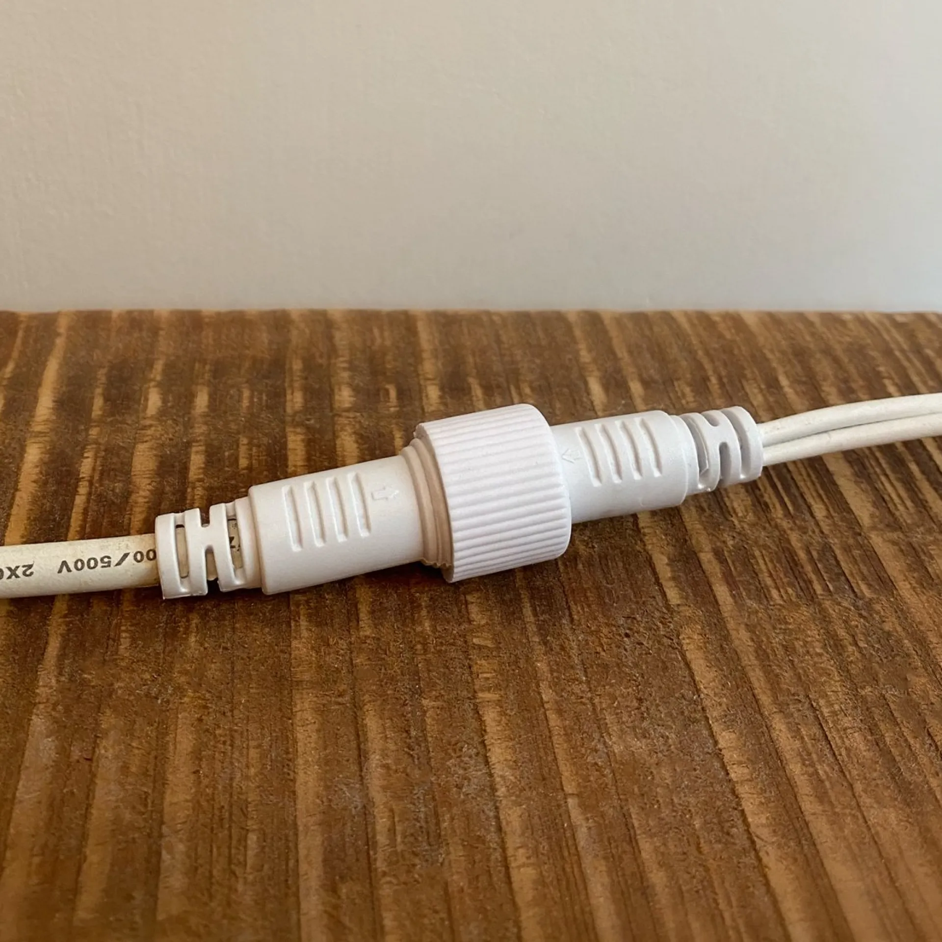 Solistech Led Kerstverlichting Eter Koppelbaar - 100 Lichtpuntjes - Ip65 Waterdicht - Warm Wit 2700K - Hoogwaardige Rubberen Kabel - Energiezuinig 6W - Incl. Stekker 10 M Discount