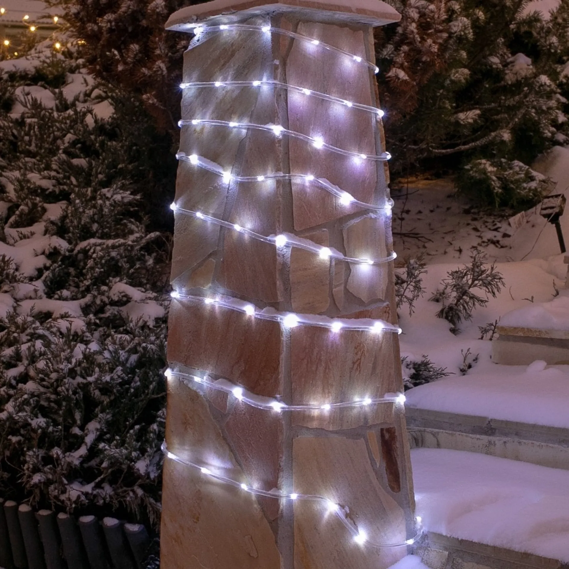 Trend24 Lichtslang Buiten - Kerstverlichting Buiten - Kerstverlichting Binnen - Kerstversiering - Lichtsnoer - Slangverlichting - Voor Binnen En Buiten - Solar - Op Zonne Energie - 10 M - Koud Wit Shop