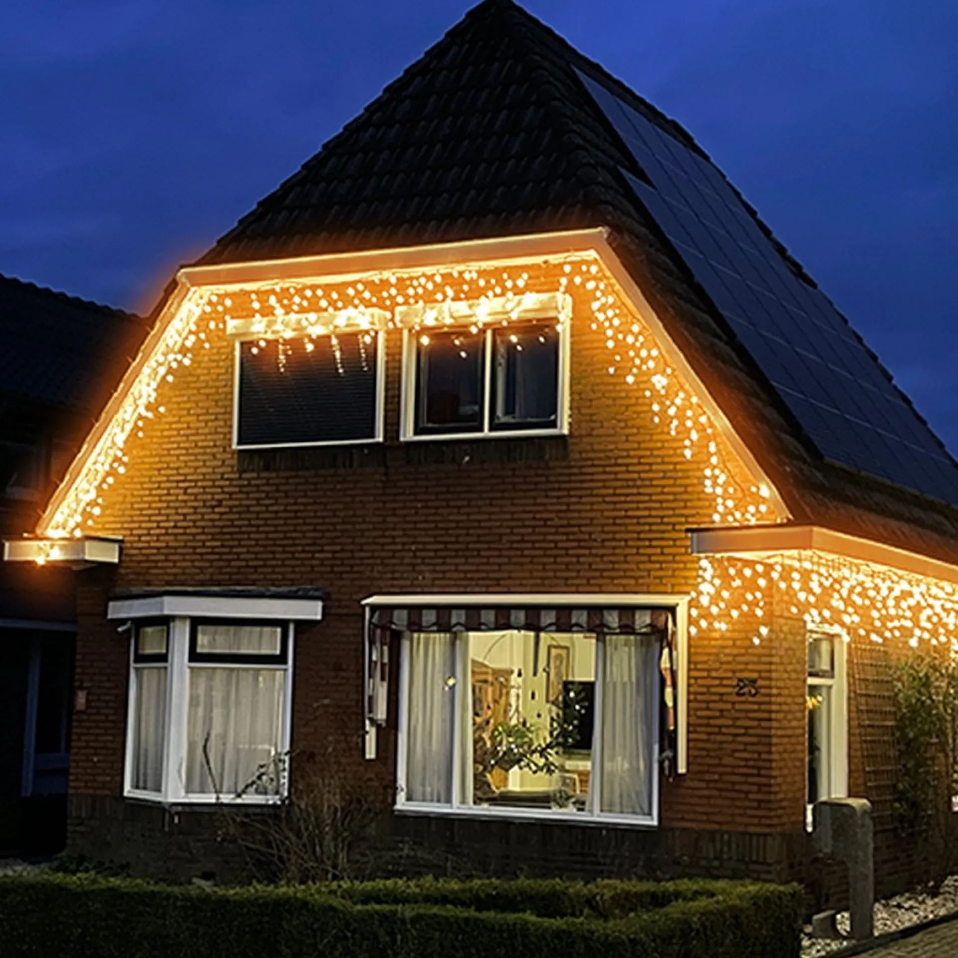 Luksus ™ Led Gordijn - Ijspegel Verlichting | Dual Color 960 Led Lampjes Extra Warm Wit + Koud Wit | Voor Binnen En Buiten | 20 + 10 Meter Snoer | 9 Lichtstanden & Timer Functie New