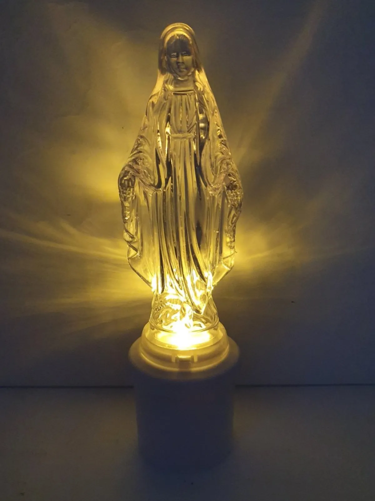 Merkloos Kerstbeelden>Maria - Beeld - Led Verlichting - Transparant Kunststof - Warm Led - 21 Cm - Mariabeeld - Grafdecoratie