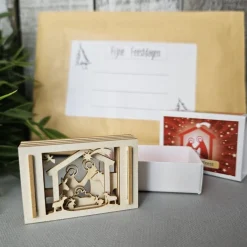 ’merkloos’ Kerststallen></noscript>Mini Houten Kerststal In Doosje Inclusief Envelop, Originele Wenskaart Kerst, Cadeau Idee Kerst