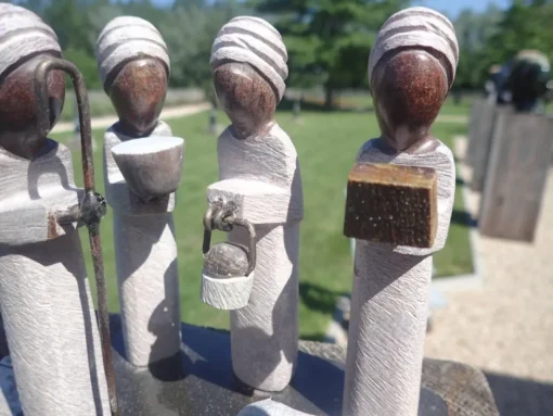 Wereldbeeld Kerststallen>Originele Kerststal Uit Zimbabwe, Vele Kerstbeelden, Kerst, Kersttafereel, Steen En Gerecycleerd Metaal, Fairtrade En Handgemaakt