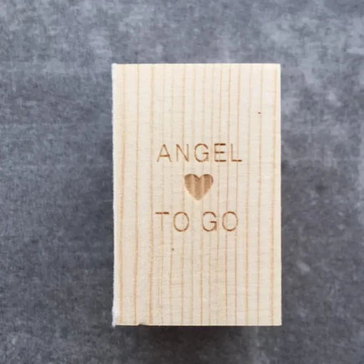 Merkloos Kerstbeelden>Rader Design Stories - Beschermengel - Angel To Go