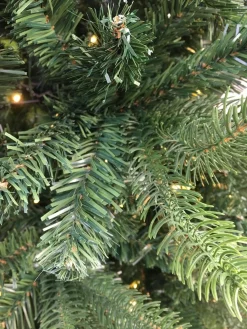 Royal Christmas Kunstkerstboom Alaska Slank - 240 Cm - Met Led Verlichting En Smart Adapter Best