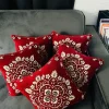 Lakhwaira Crafts and Design Kerstkussens>Set Van 5 Luxe Geweven Kussenhoezen Voor Het Aankomende Feestseizoen | Rood En Goud Kussens Voor Kerst Huis Decoratie | 40 X 40 Cms Kussens| Gezellige Kussenhoezen Om Cadeau Te Geven | Kerstcadeau | Herfst Cadeaus | Nieuw Huis Cadeau |