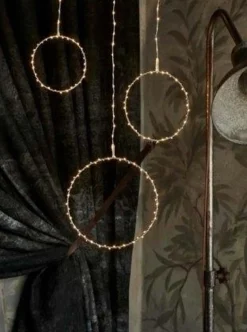 Sirius Home Kerstkransen></noscript>Sirius Liva Cirkel Lichtkrans Kerstverlichting - D 20 Cm - Zilver - 60 Leds - Op Batterijen