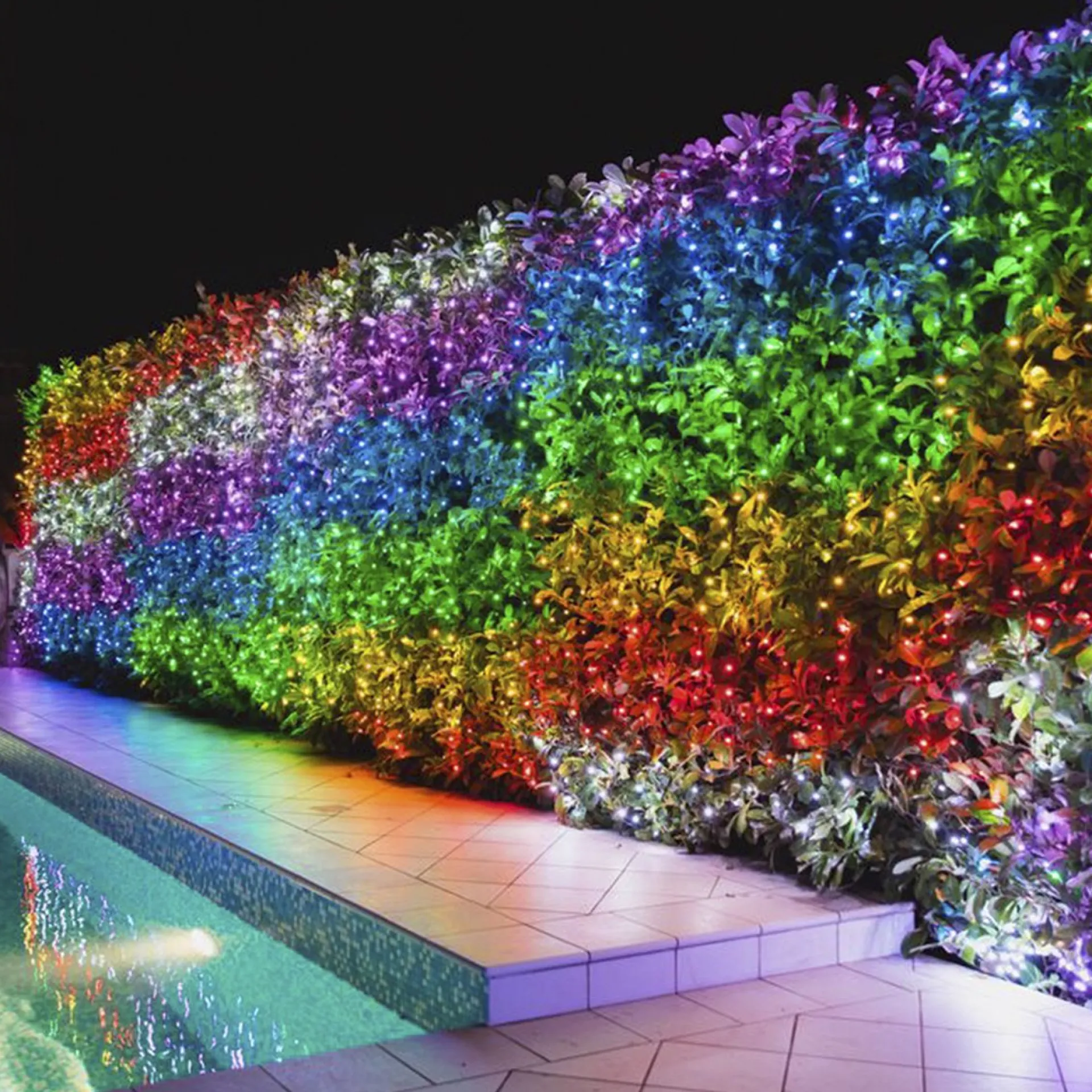 Twinkly Curtain – App-Gestuurde Led Gordijn Lichtsnoer Met 210 Rgb + W (16 Miljoen Kleuren + Warm Wit) Led's. 1,5 X 2,1 Meter. Transparante Draad. Binnen En Buiten Slimme Verlichting Decoratie Sale