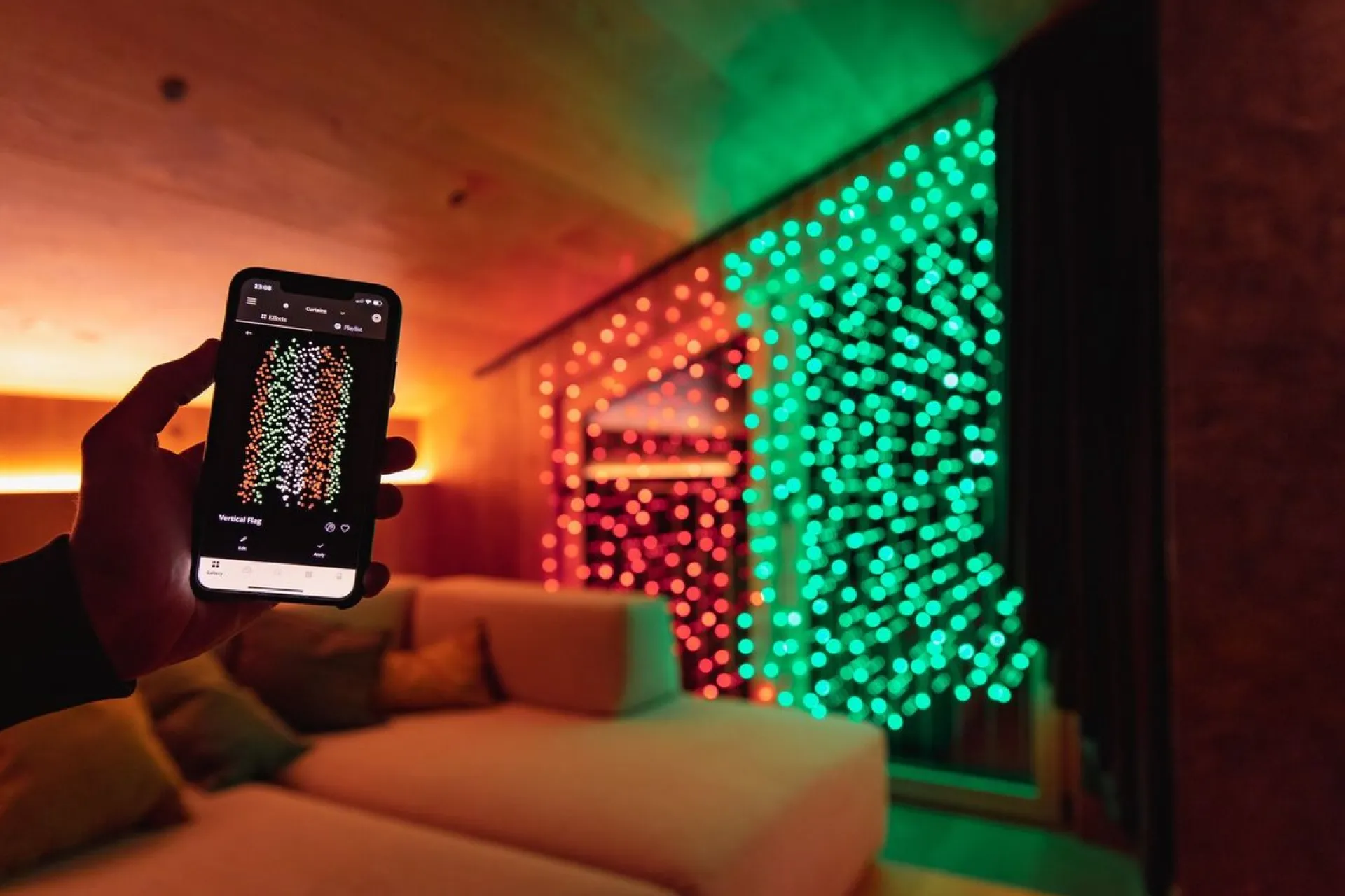 Twinkly Curtain – App-Gestuurde Led Gordijn Lichtsnoer Met 210 Rgb + W (16 Miljoen Kleuren + Warm Wit) Led's. 1,5 X 2,1 Meter. Transparante Draad. Binnen En Buiten Slimme Verlichting Decoratie Sale