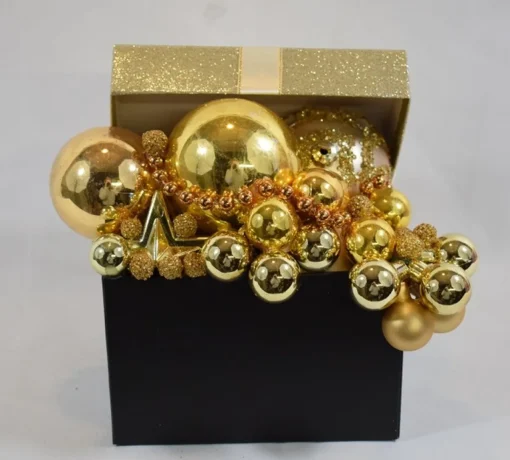 ZoeZo Design Kerststukjes> - Kerst - Kerstdecoratie - Kerstversiering - Kerstbaldoos - Alternatieve Kerstversiering - Hoogte 18 Cm - Breedte 18 Cm - Kunststof - Karton